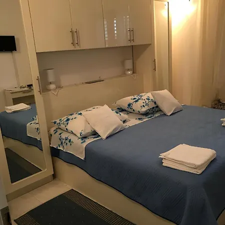 Apartmani Isabella - Ilda Radonic Jelsa  Exterior photo