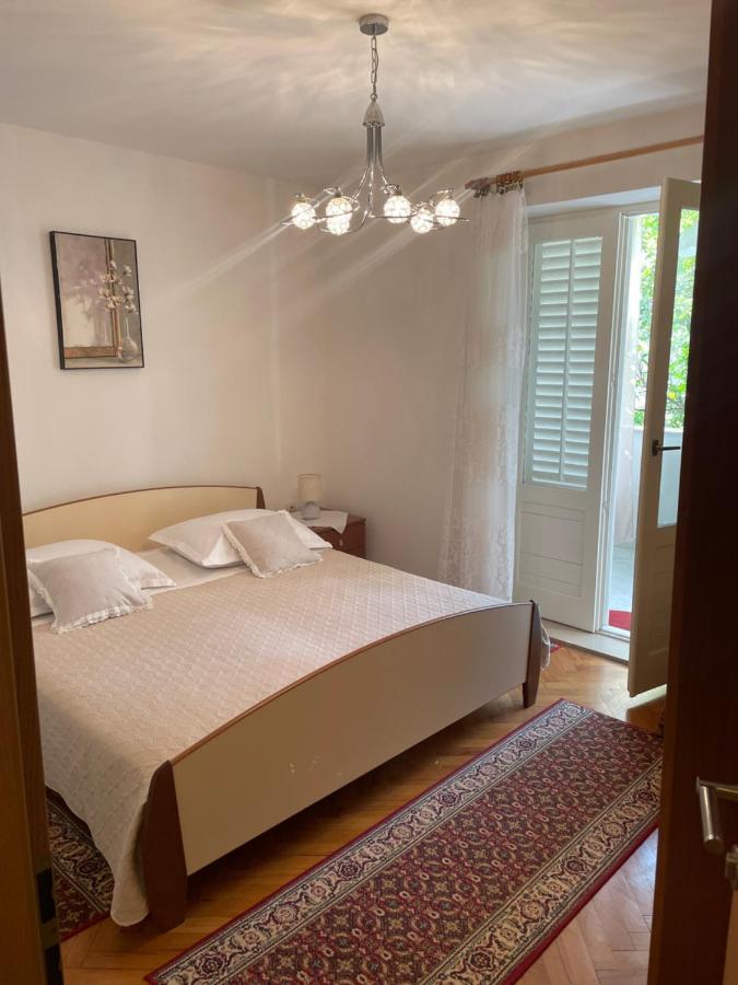Isabella - Ilda Radonic * Jelsa (Hvar)