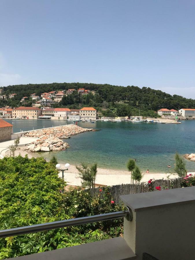 Isabella - Ilda Radonic Jelsa (Hvar)